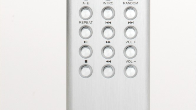 Fernbed_CD-S8_silber-666x375